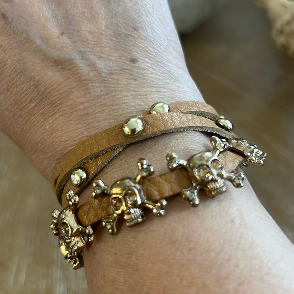 Wrap Around Tan Leather Bracelet With Gold Tone Skull Charms Unisex